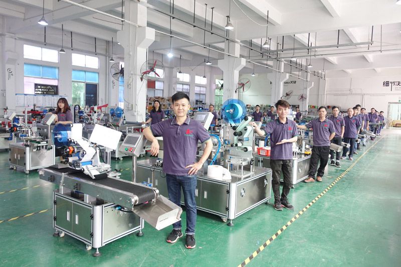 The labeling machine conforms to the market's fully automated development